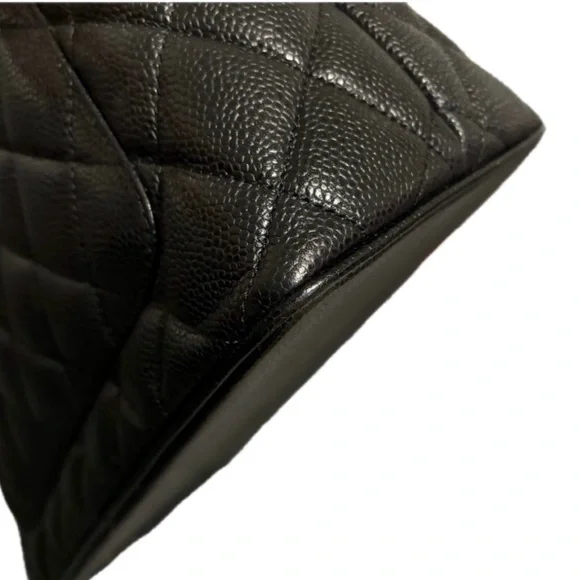 CHANEL Medallion handbag - Picture 4 of 9